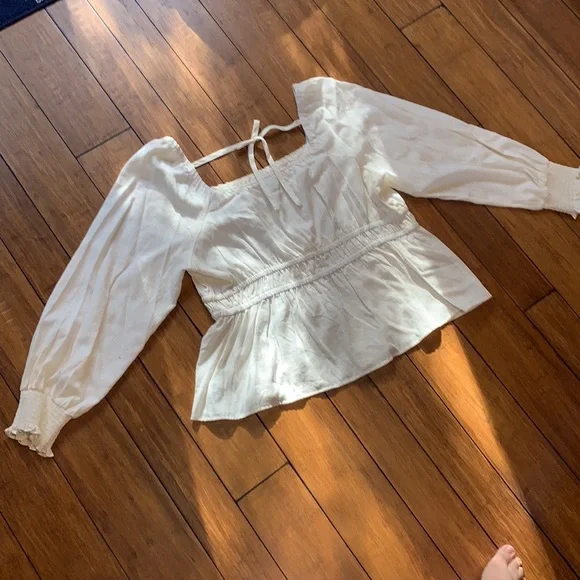 Ava & Viv White Puff Sleeve Blouse - Picture 2 of 5